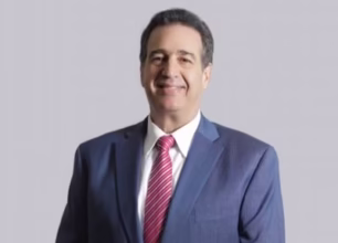 Apóstol Miguel Bogaert