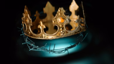 a gold and silver mask