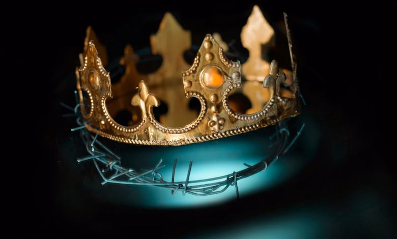 a gold and silver mask